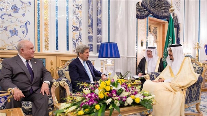 Kerry holds talks on Syria crisis in Saudi Arabia